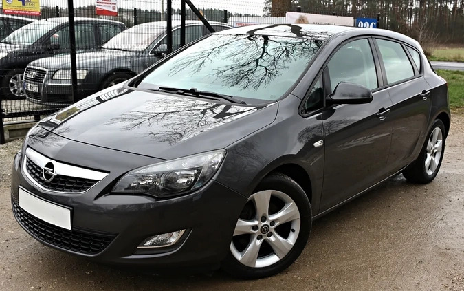 Opel Astra cena 23500 przebieg: 158000, rok produkcji 2012 z Gostynin małe 781